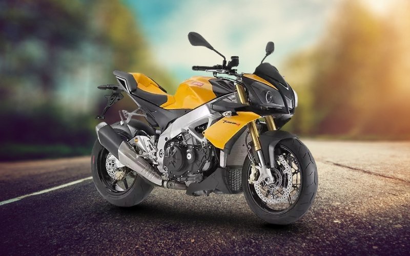 Aprilia Tuono V4